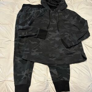 Athletic Black Camo Jogger Pants & Hoodie Set